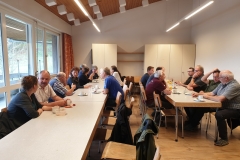 Noch etwas müde - aber Kaffee und ein gutes Zmorge sollen helfen.