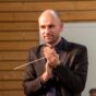 Marc Fuhrer mit Dirigentenstock