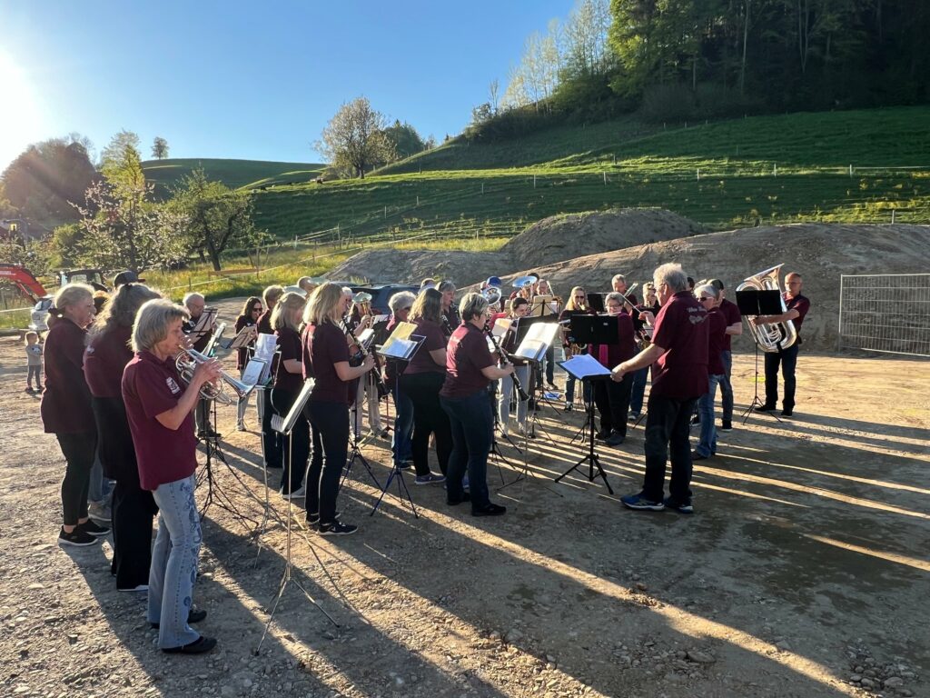 Wase-Musig beim Ständli am Lugenbachweg