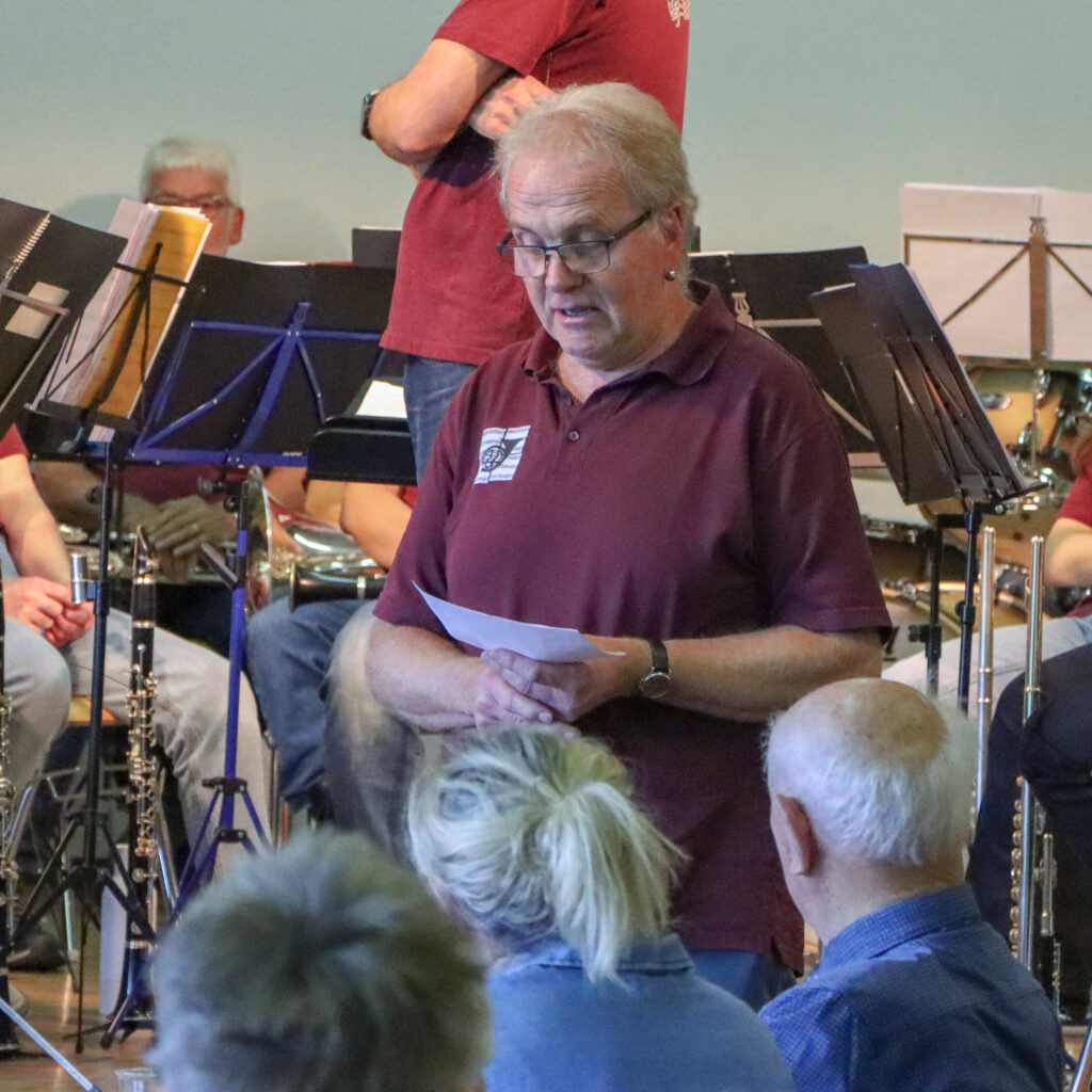 Klaus Zehnder bei einer Ansage